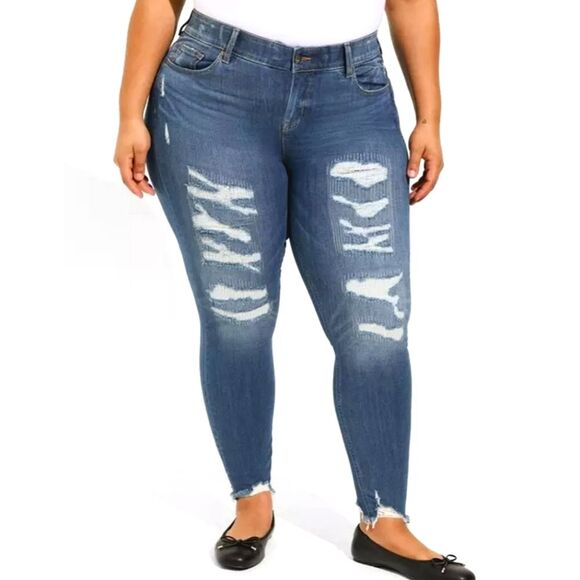 Torrid Bombshell Skinny High Rise Destructed Jeans 22 - Picture 1 of 12
